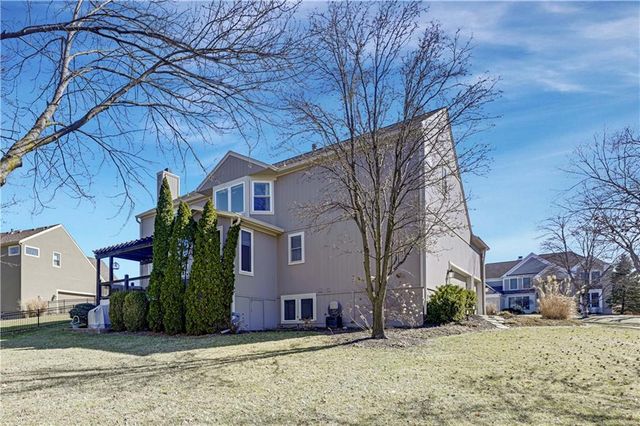 14316 Windsor Drive, Leawood, KS 66224