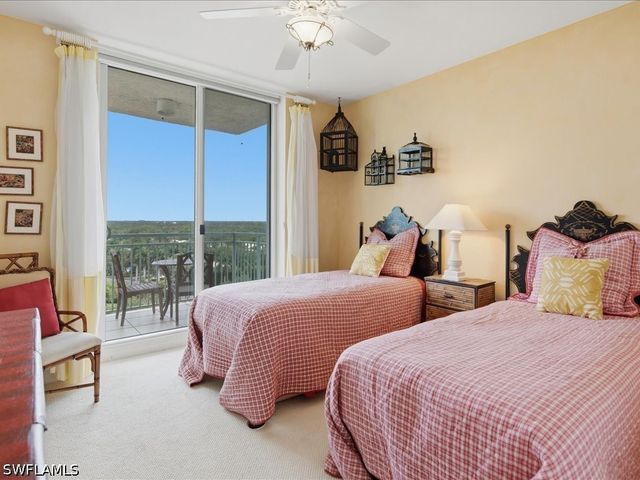425 Cove Tower DR 901, Naples, FL 34110