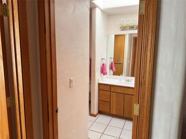 44 Camino Benavidez, Santa Fe, NM 87507