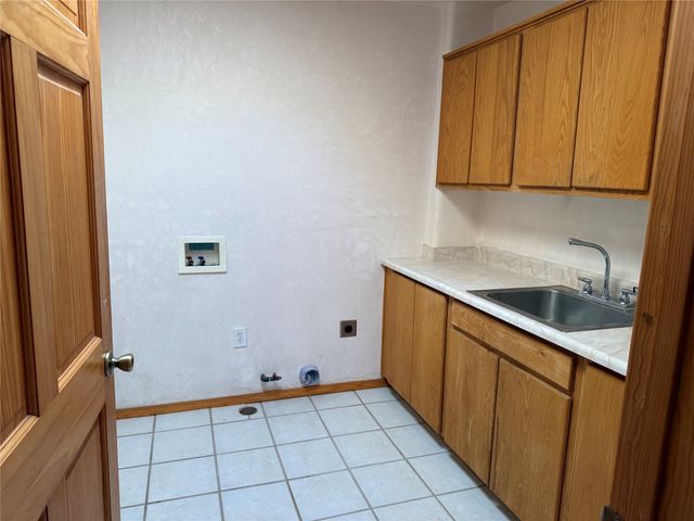 44 Camino Benavidez, Santa Fe, NM 87507