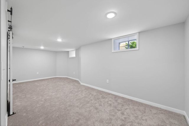 1271 Seminary Avenue, Saint Paul, MN 55104