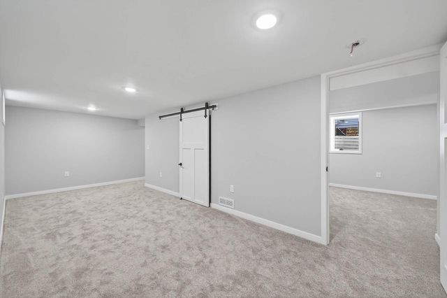 1271 Seminary Avenue, Saint Paul, MN 55104