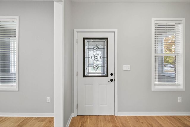 1271 Seminary Avenue, Saint Paul, MN 55104