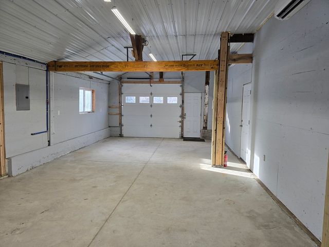 6 Church Ave. C, Hatfield, MA 01038