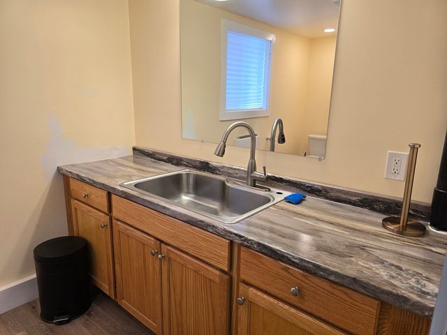 6 Church Ave. C, Hatfield, MA 01038