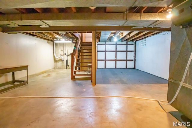 8903 Pine Avenue, St Louis, MO 63144