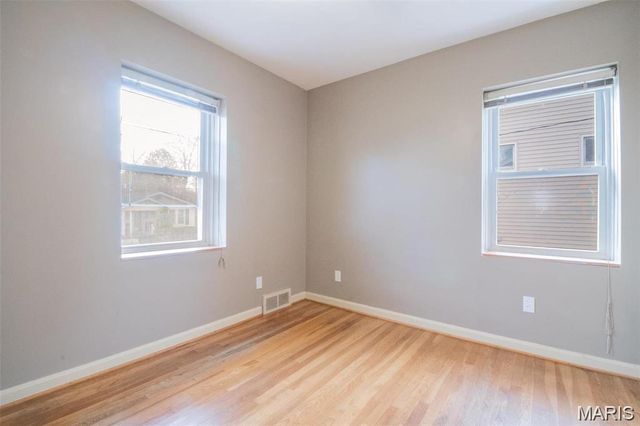 8903 Pine Avenue, St Louis, MO 63144