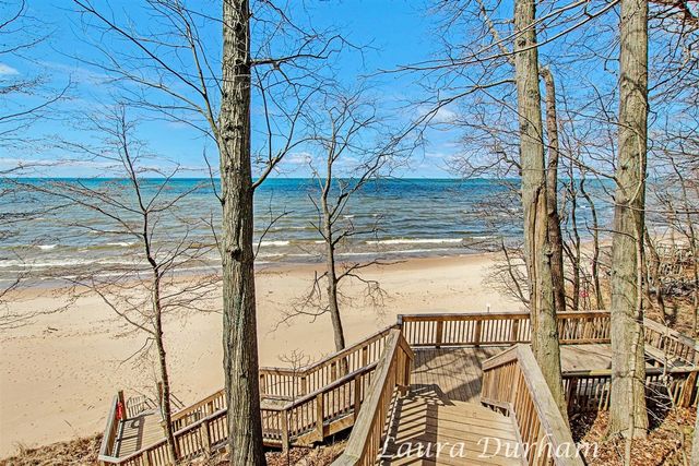 6925 2nd Street, Douglas, MI 49406