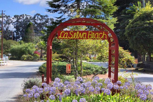 33 Aqua View Drive, Watsonville, CA 95076