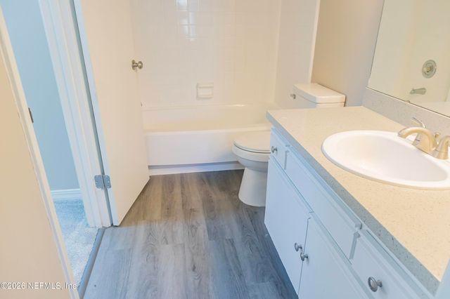 1403 W DEFENDER Court, Jacksonville, FL 32233