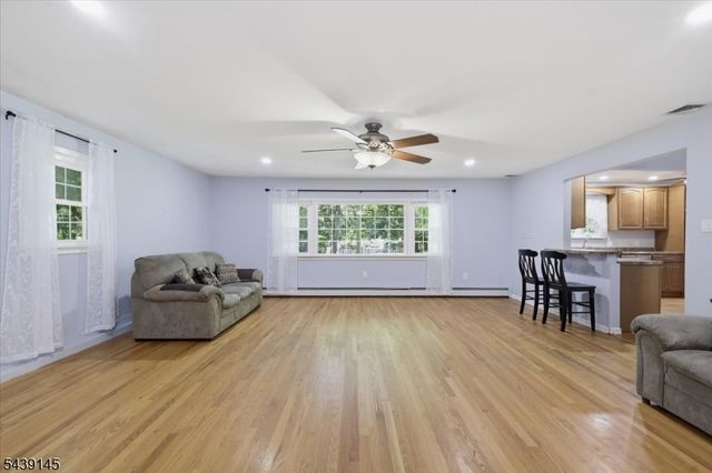 261 Eyland Ave, Roxbury Twp., NJ 07876