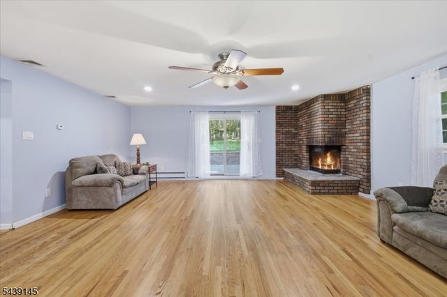 261 Eyland Ave, Roxbury Twp., NJ 07876