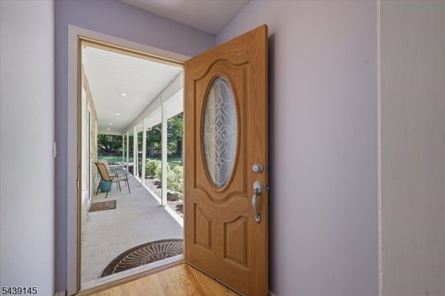 261 Eyland Ave, Roxbury Twp., NJ 07876