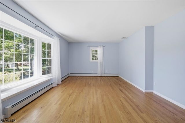 261 Eyland Ave, Roxbury Twp., NJ 07876