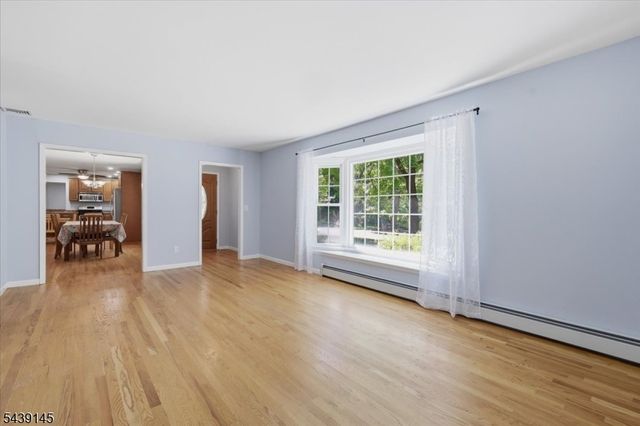 261 Eyland Ave, Roxbury Twp., NJ 07876