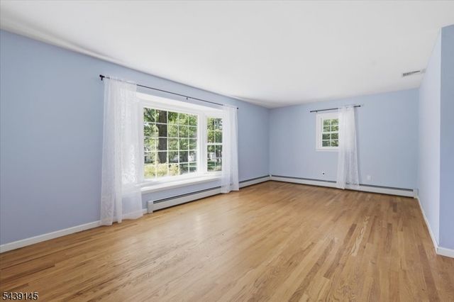 261 Eyland Ave, Roxbury Twp., NJ 07876