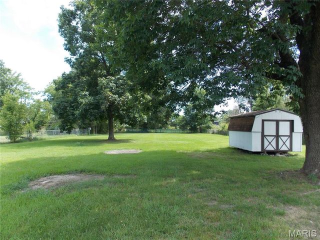 42 County Road 5651, Poplar Bluff, MO 63901