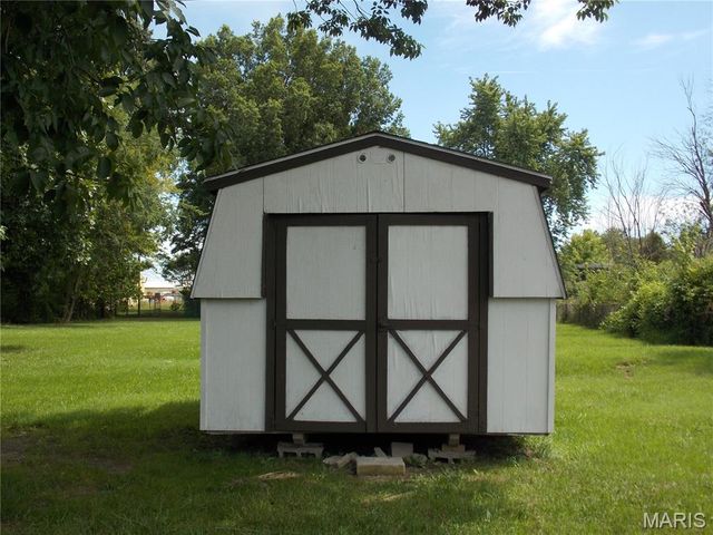 42 County Road 5651, Poplar Bluff, MO 63901