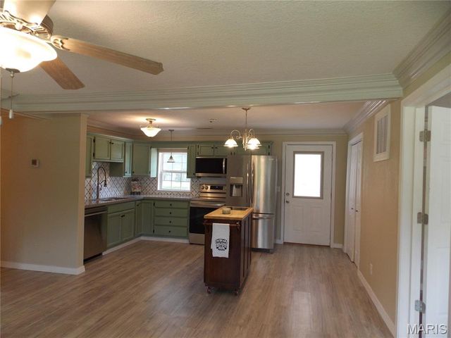 42 County Road 5651, Poplar Bluff, MO 63901