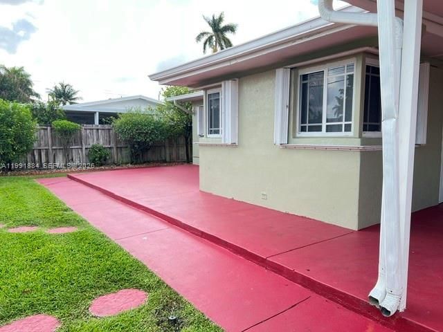 631 W 50th St 631, Hialeah, FL 33012