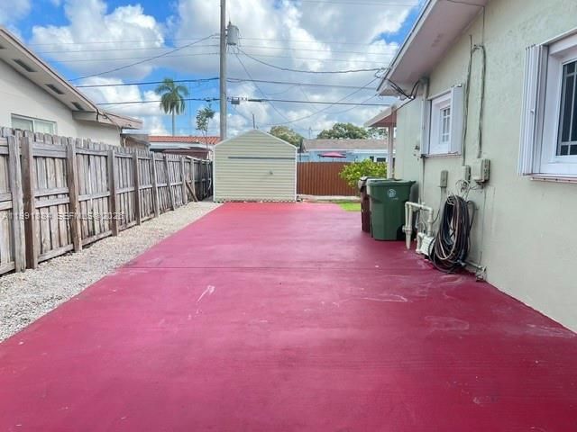 631 W 50th St 631, Hialeah, FL 33012