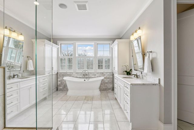 20455 Park Place, Excelsior, MN 55331