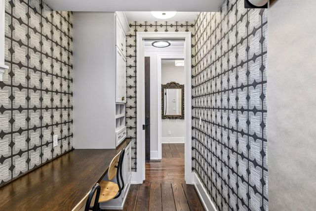 20455 Park Place, Excelsior, MN 55331