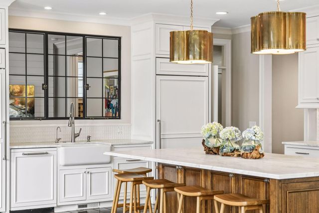 20455 Park Place, Excelsior, MN 55331