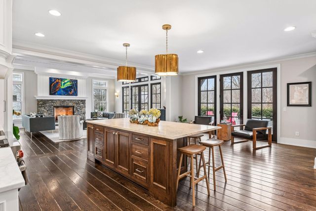 20455 Park Place, Excelsior, MN 55331