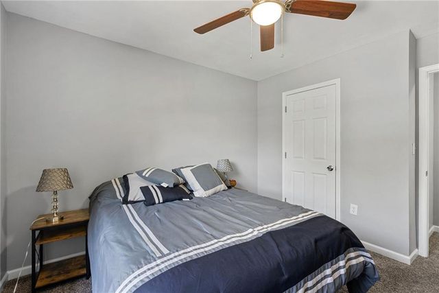 1900 Parkwood Drive, Harrisonville, MO 64701