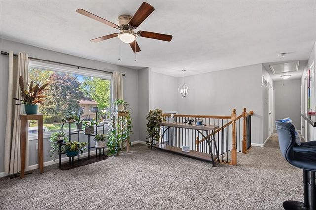 1900 Parkwood Drive, Harrisonville, MO 64701