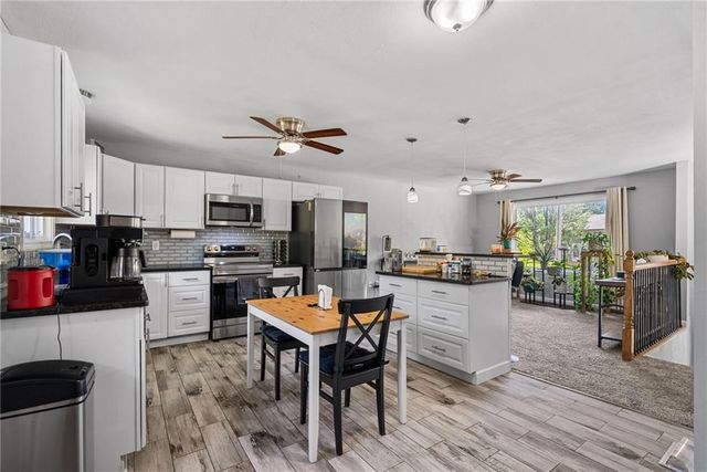 1900 Parkwood Drive, Harrisonville, MO 64701