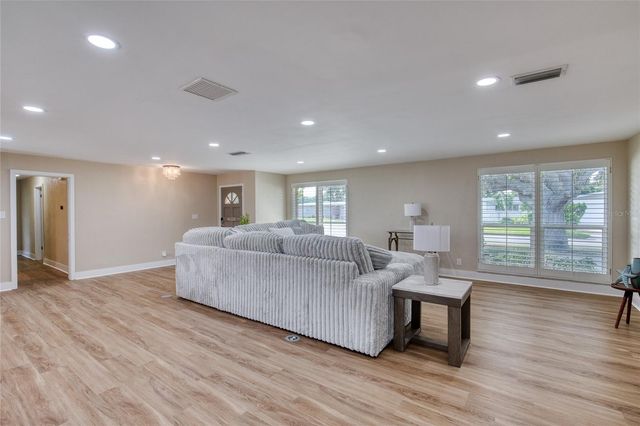 2614 N PENINSULA DRIVE, Daytona Beach, FL 32118