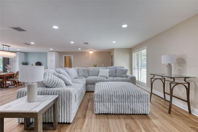 2614 N PENINSULA DRIVE, Daytona Beach, FL 32118