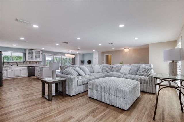 2614 N PENINSULA DRIVE, Daytona Beach, FL 32118