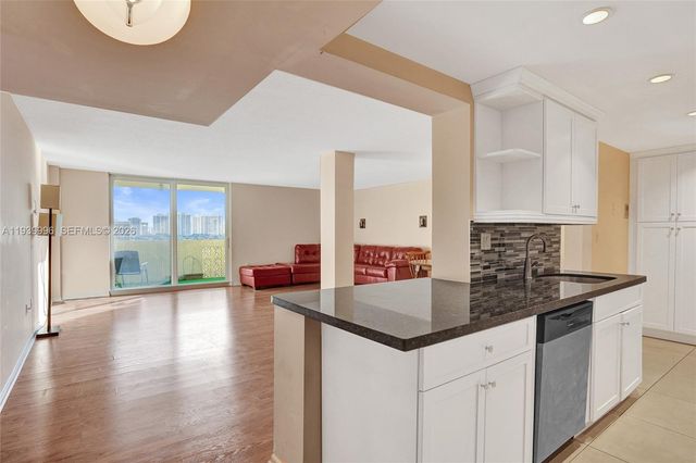 1833 S Ocean Dr 906, Hallandale Beach, FL 33009