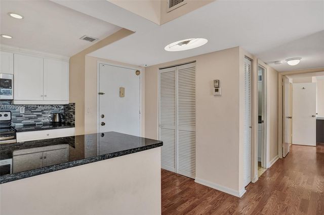 1833 S Ocean Dr 906, Hallandale Beach, FL 33009