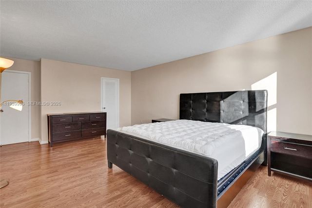 1833 S Ocean Dr 906, Hallandale Beach, FL 33009