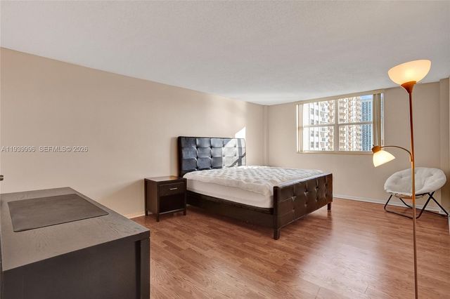 1833 S Ocean Dr 906, Hallandale Beach, FL 33009