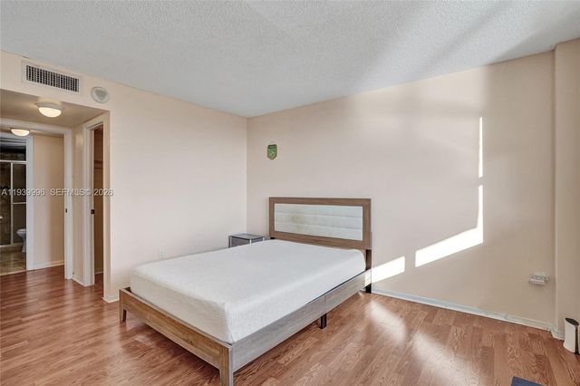 1833 S Ocean Dr 906, Hallandale Beach, FL 33009