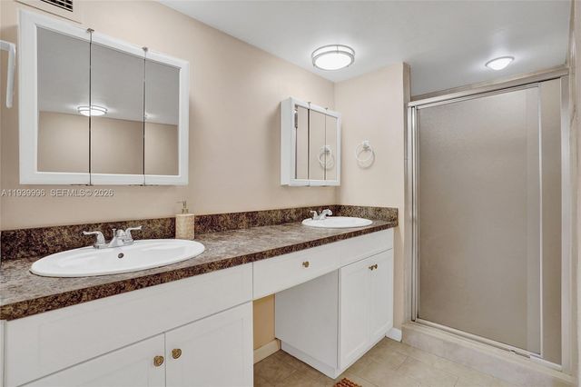 1833 S Ocean Dr 906, Hallandale Beach, FL 33009