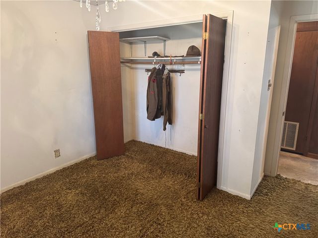 105 Pecan Drive, Victoria, TX 77905