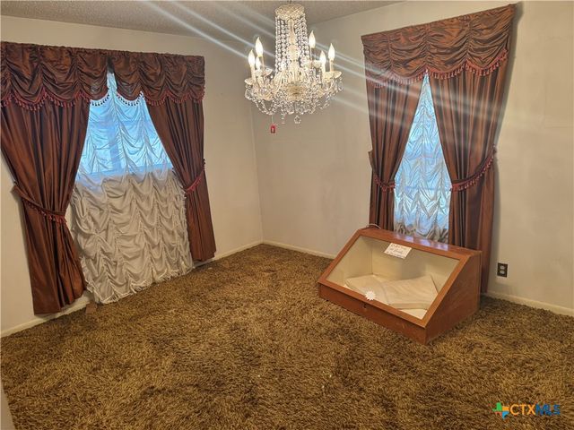 105 Pecan Drive, Victoria, TX 77905