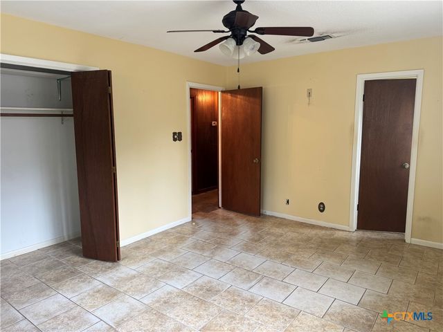 105 Pecan Drive, Victoria, TX 77905