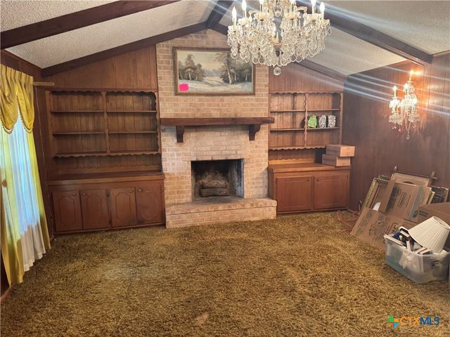 105 Pecan Drive, Victoria, TX 77905