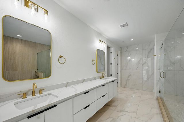 309 Whispering Way, Red Oak, TX 75154