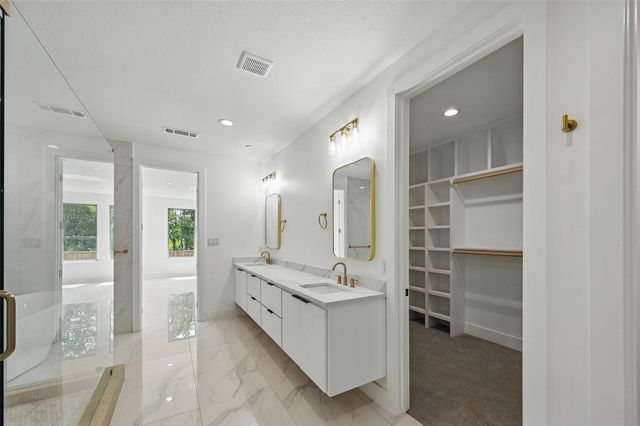 309 Whispering Way, Red Oak, TX 75154