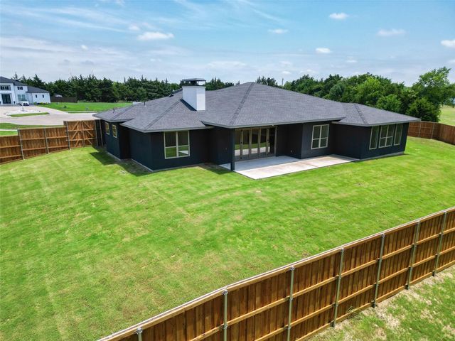 309 Whispering Way, Red Oak, TX 75154