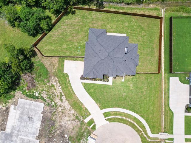 309 Whispering Way, Red Oak, TX 75154