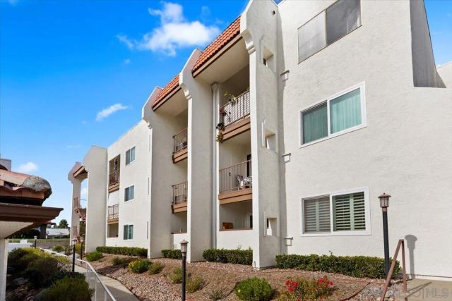 6350 Genesee Ave 220, San Diego, CA 92122